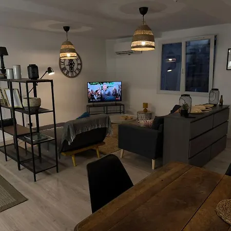 Superbe T3 Patio Centre شقة *